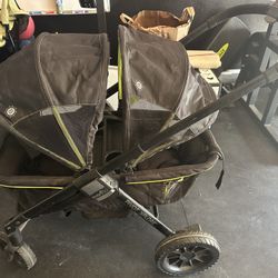 evenflo pivot xplore wagon 