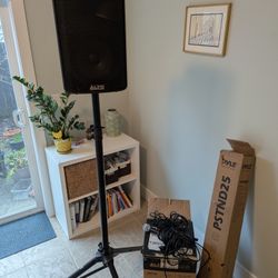 Alto TX408 350 watt PA speaker, stand and mic