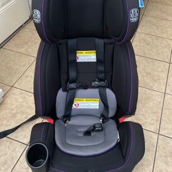 Graco Kid/ Baby Car seat 