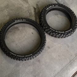 Dunlop Dirtbike Tires/ Yz Plastics Kit Yamaha Kit