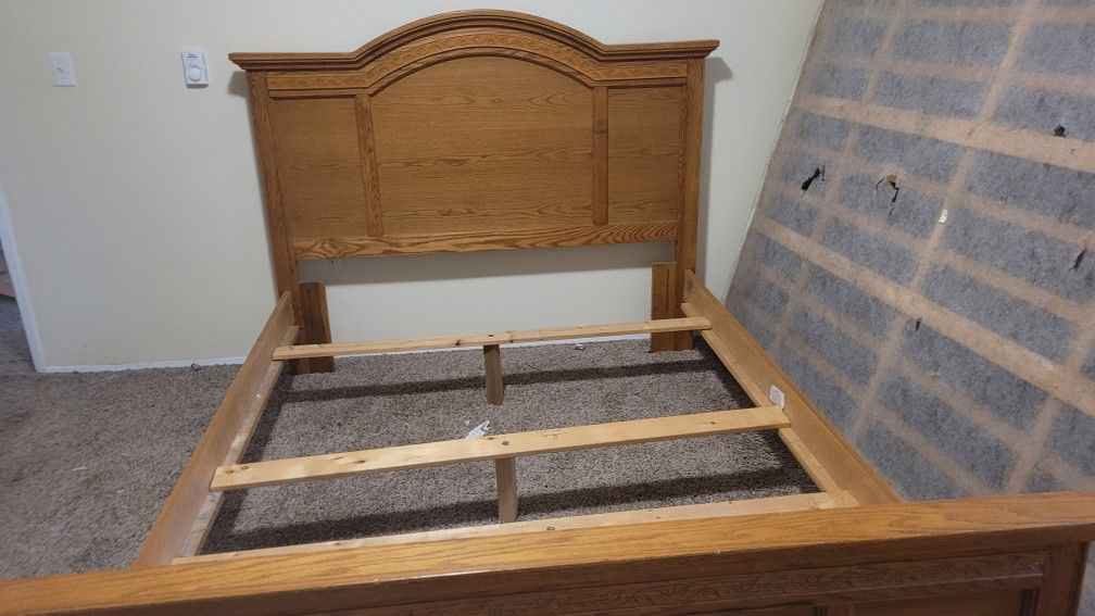 Thomasville Bed Frame With Dresser