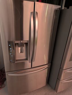 Refrigerator Style steel 4 puertas LG