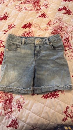 Girls’ Light Wash Denim Shorts – Raw Hem