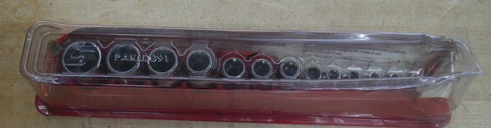 Snap-on Tools 213AFLEY 13pc Mix Drive Shallow Inverse Torx Socket Set NEW. OPEN BOX.