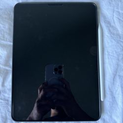 iPad Pro 11inch (2nd Generation) And Apple Pencil