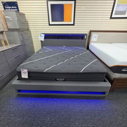 Bed frames 🚚WE DELIVER🚚