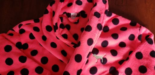 Victoria's Secret PINK  Plush Short Robe