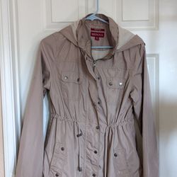 Beige Raincoat (Medium) 