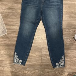 Woman Jeans 16