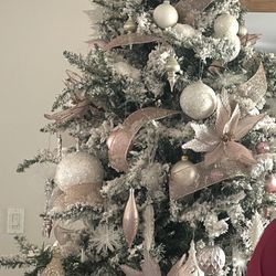 7.5ft Flocked Tree Only$100