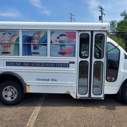 14 Passenger Bus 2006 Chevy Collins