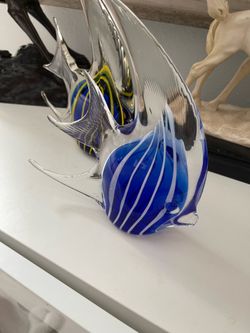 Glass fish blue and white stripes