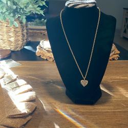 Real Gold No Fake 10k. Beautiful Chain And Charm