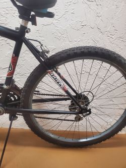 Bella Bicicleta Huffy Akota 26"