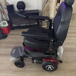 Electric wheelchair