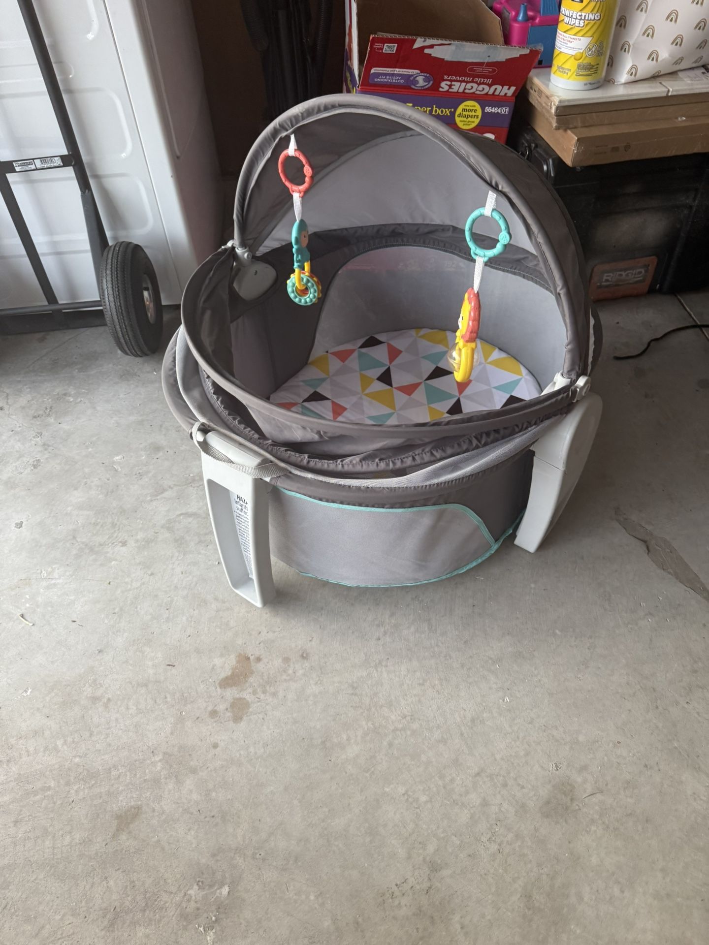 Fisher-Price On-the-Go Infant Dome Portable Bassinet 