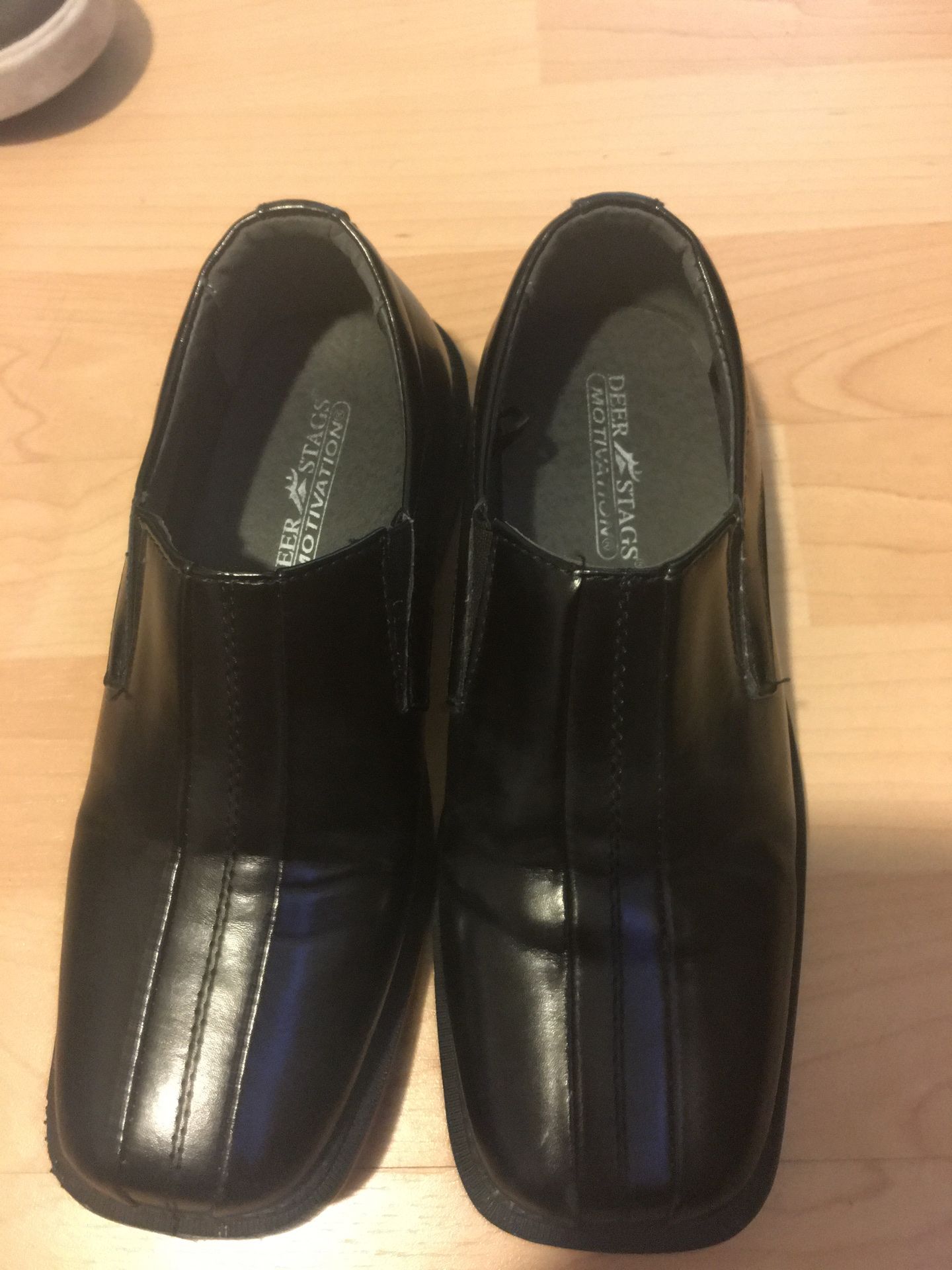 Deer stag boys dress shoes size 2