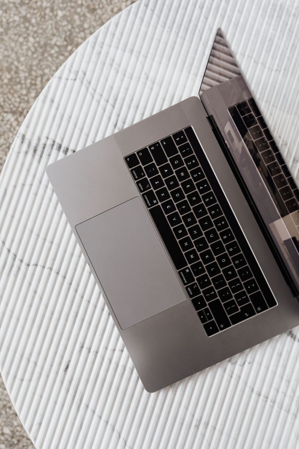MacBook