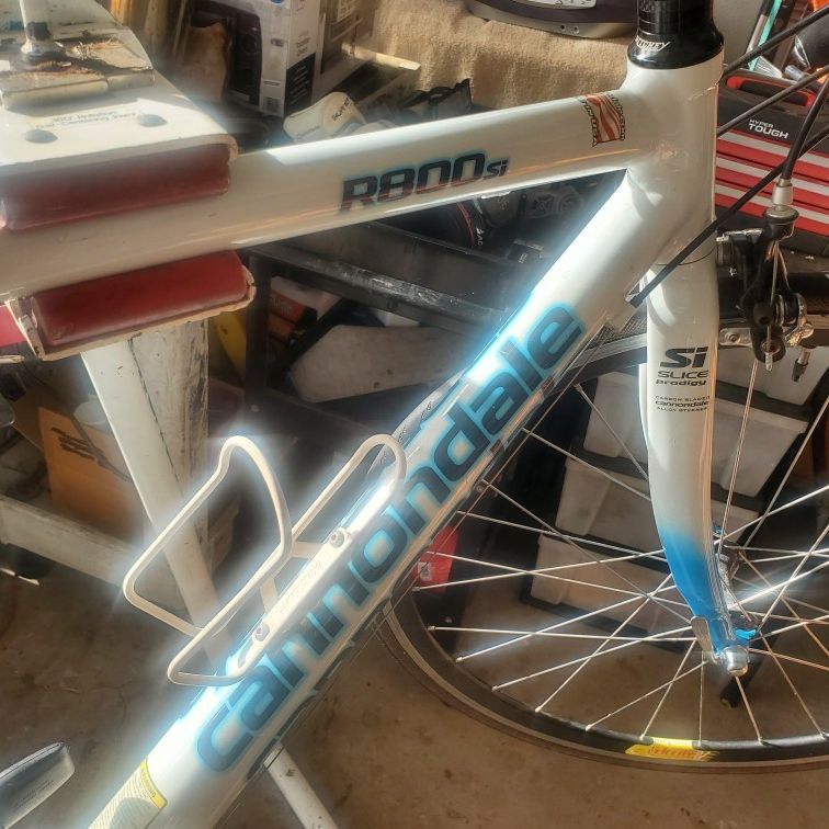 重量8.6kg!送料無料cannondale CAAD5 Si saeco 自転車本体