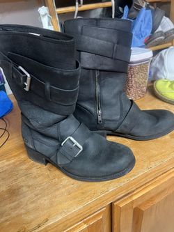 Leather Uggs Sz 8