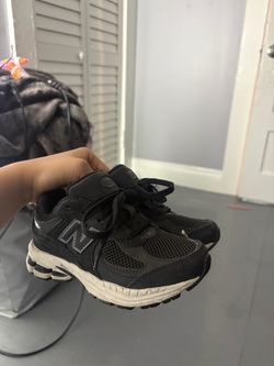 Kids’s Black New Balances
