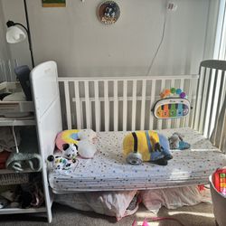 Toddler Crib with Mattress 