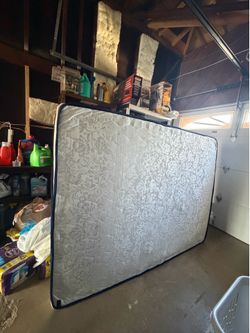 Queen mattress for Murphy bed