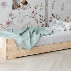Baby/Toddler Bed With Mattress 