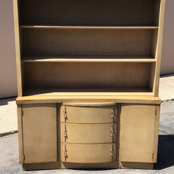 Mid Century - Vintage China Cabinet