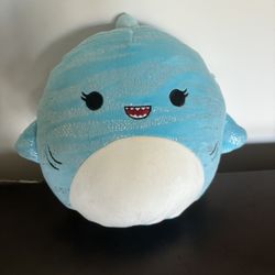 8” Lamar the Shark Squishmallow