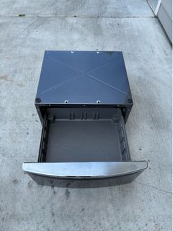Whirlpool/maytag laundry pedestal