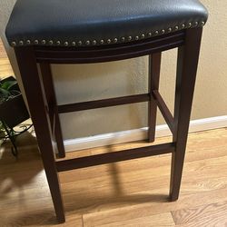 Pier 1 Barstool. Read Description….