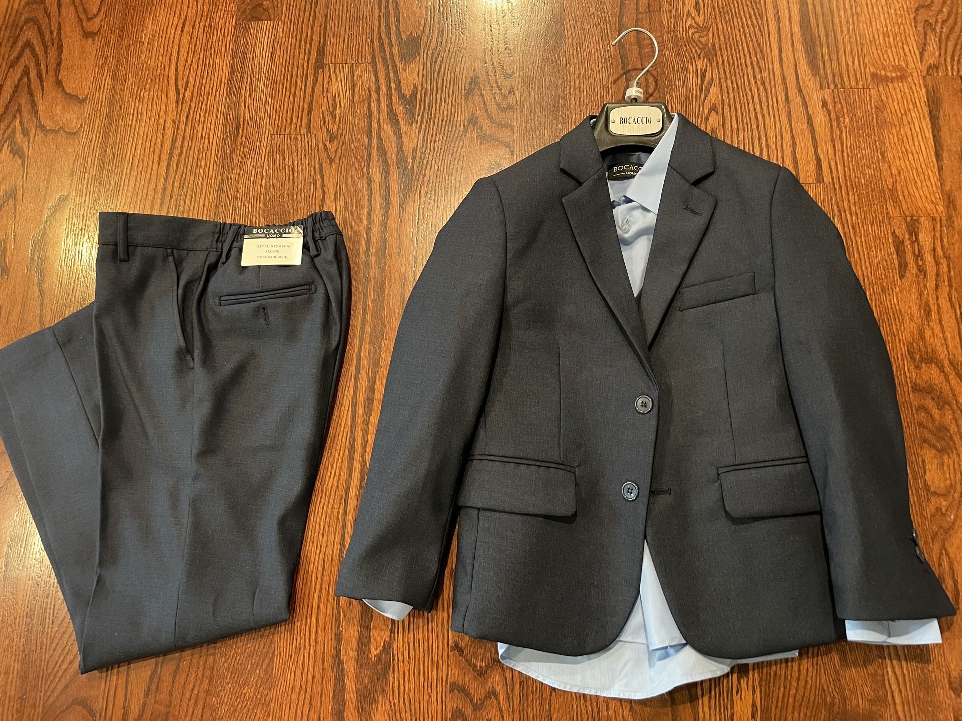 Bocaccio Boy's 4-Piece Navy Suit Size 7R