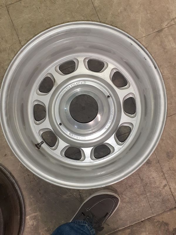 Weld Racing Sidewinders Aluminum Rims & Center Caps for Sale in