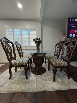 Dining table set