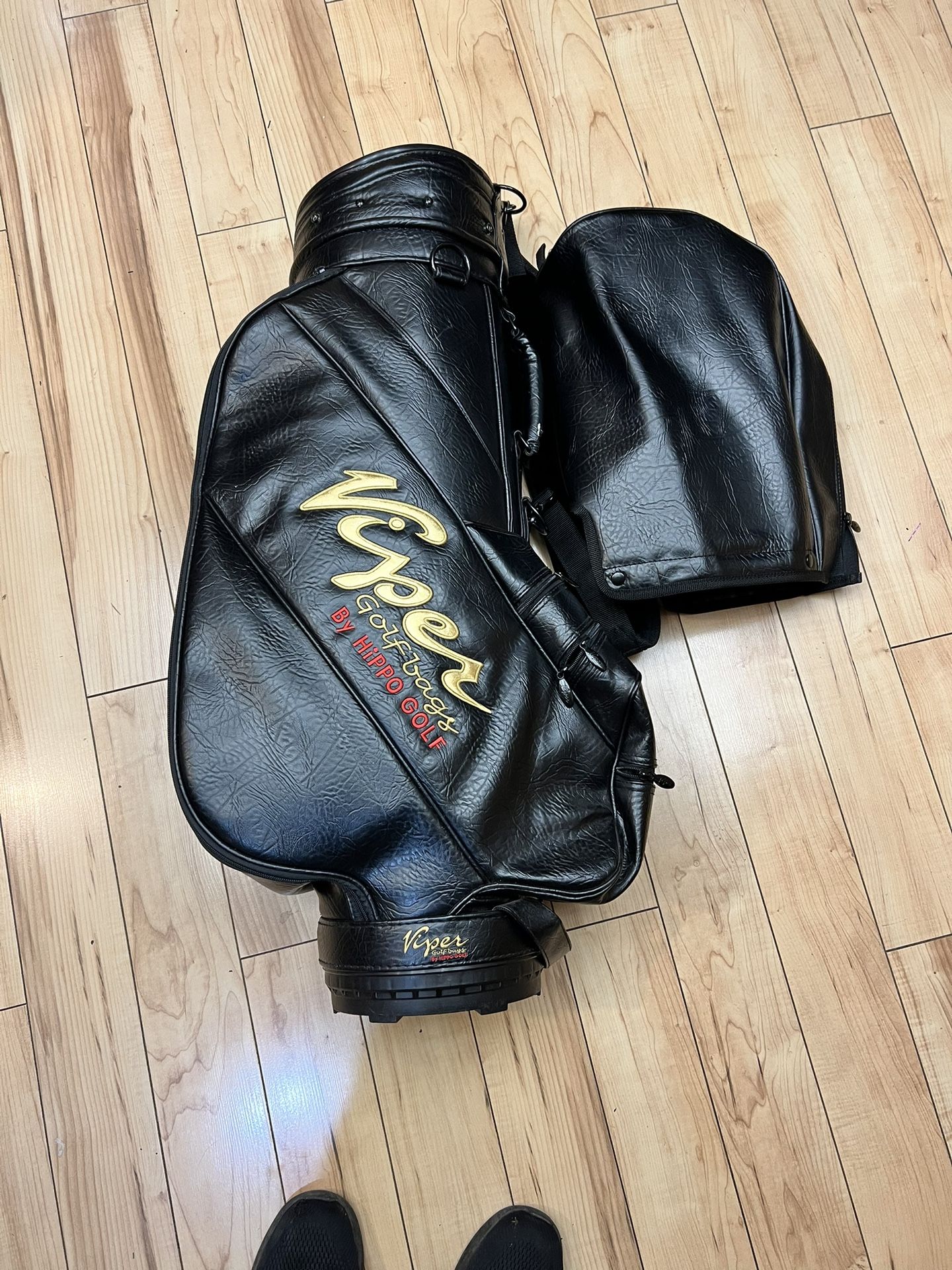 Viper Golf Bag By: Hippo Golf