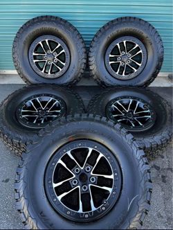 Jeep Wrangler Factory Wheels Tires