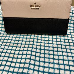 New Kate Spade Slim Bi Fold Wallet