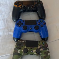 PS4 Controllers 