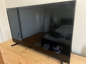 Samsung 43” 4K UHD Smart TV - Excellent Condition