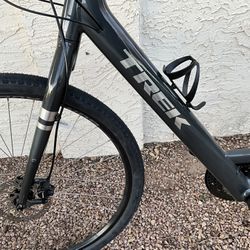 Trek Verve 2 lowstep gen 4 Lithium Grey Like New -Large