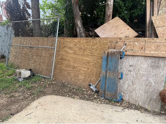 Free plywood