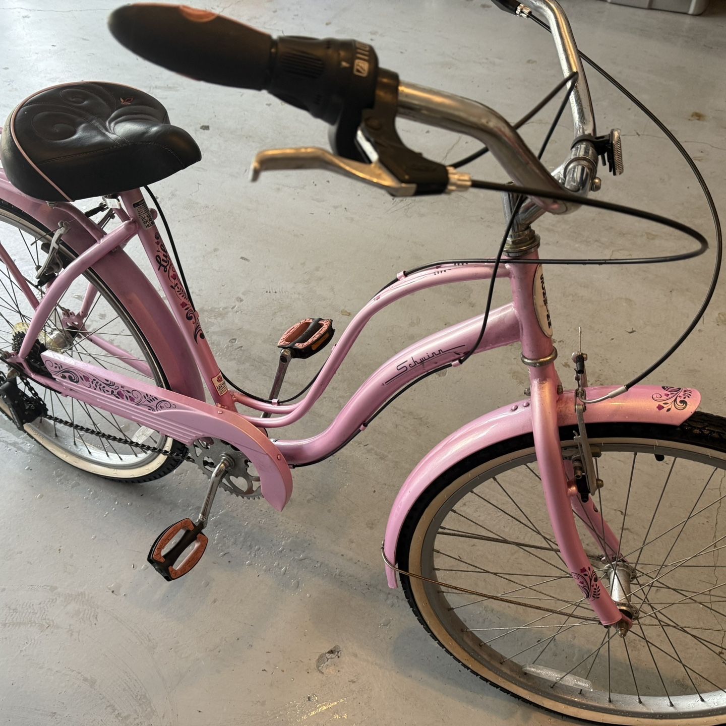 Schwinn Lulu Ladies Pink Cruiser Bike Bicycle Wheel Schwinn Lulu