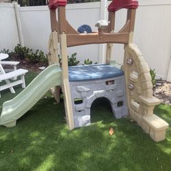 Curb Alert - Free Outdoor Playset
