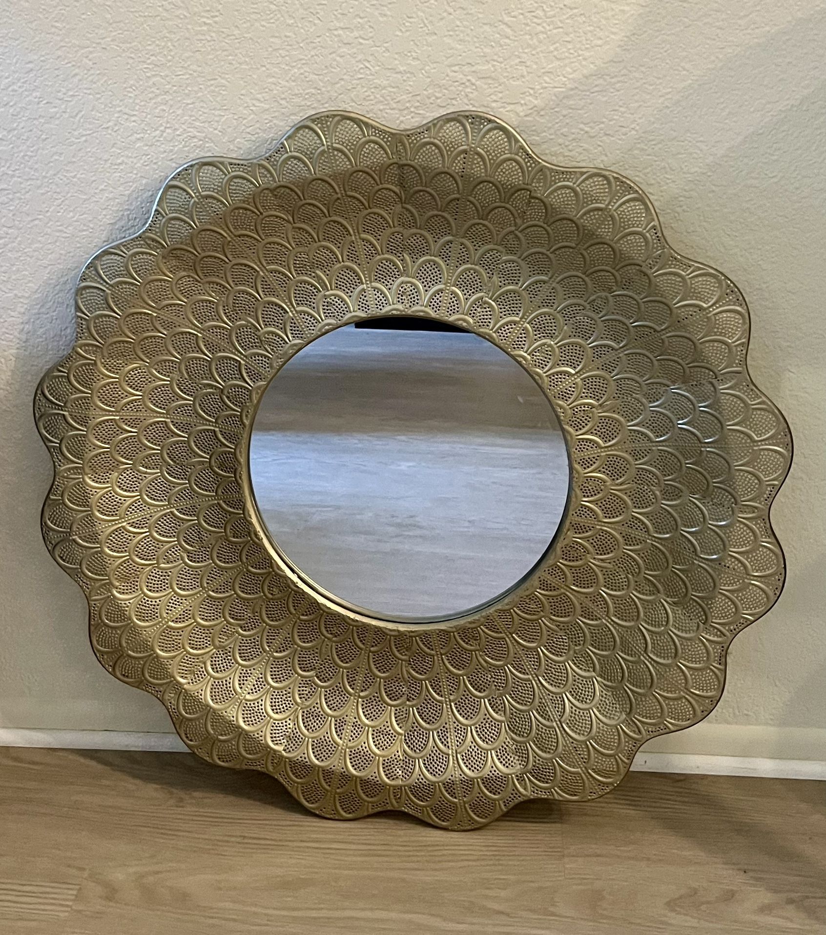 Exotic Stylish Mirror