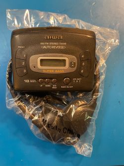 Vintage Aiwa TX446 AM FM Cassette Walkman Radio/Display Works Tape Needs Repair