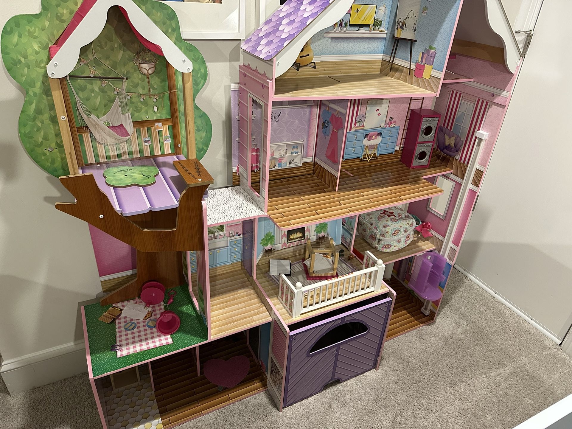 $20! Girls bike And Dollhouse