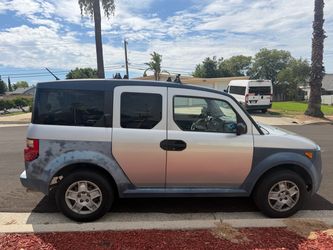 Honda Element SUV with Roof Rack
