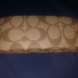 Like New Coach Hardshell Glass Case. 