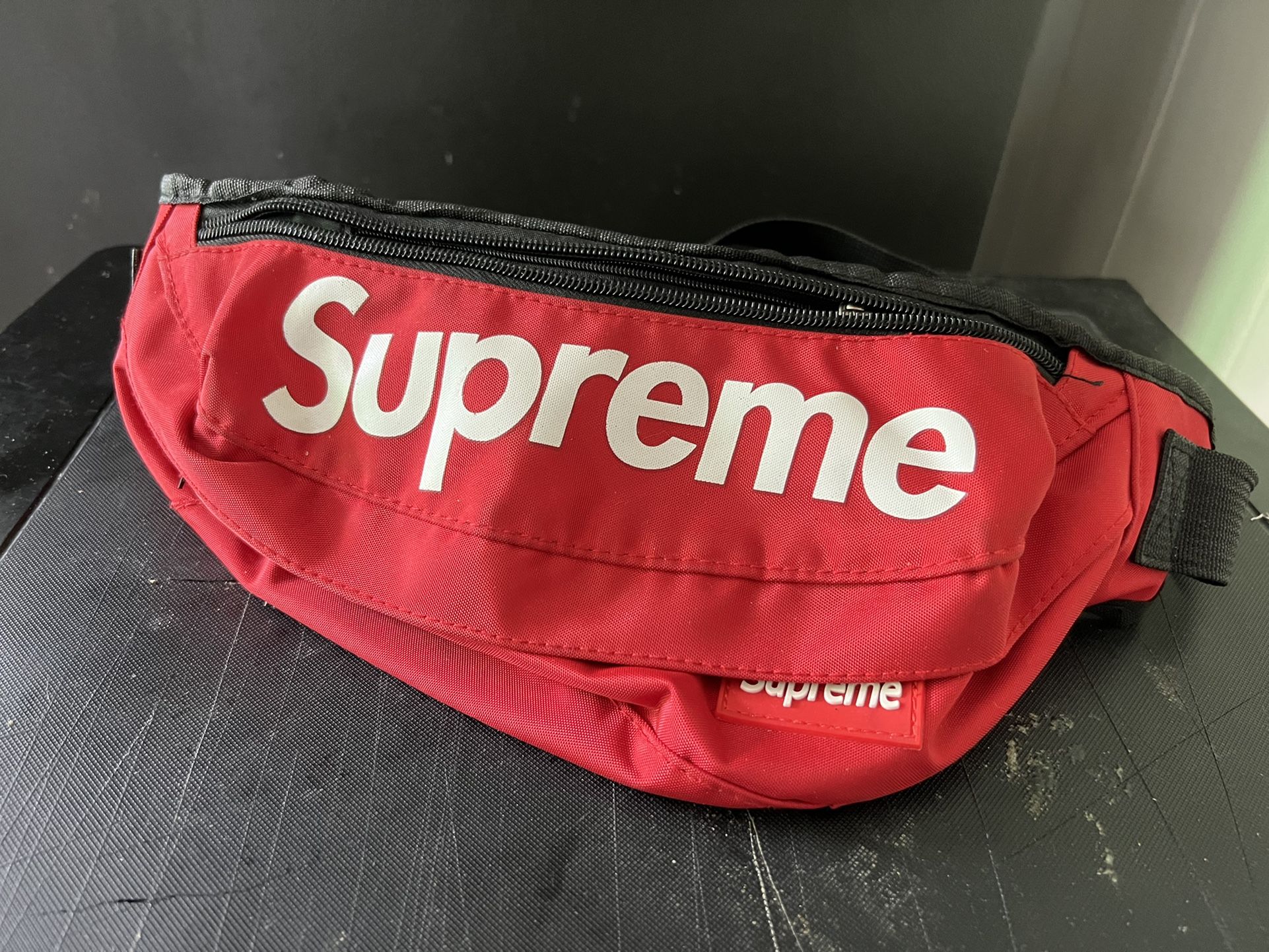 Supreme  Fanny Pack